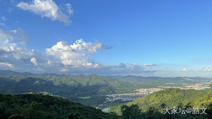 山里走走