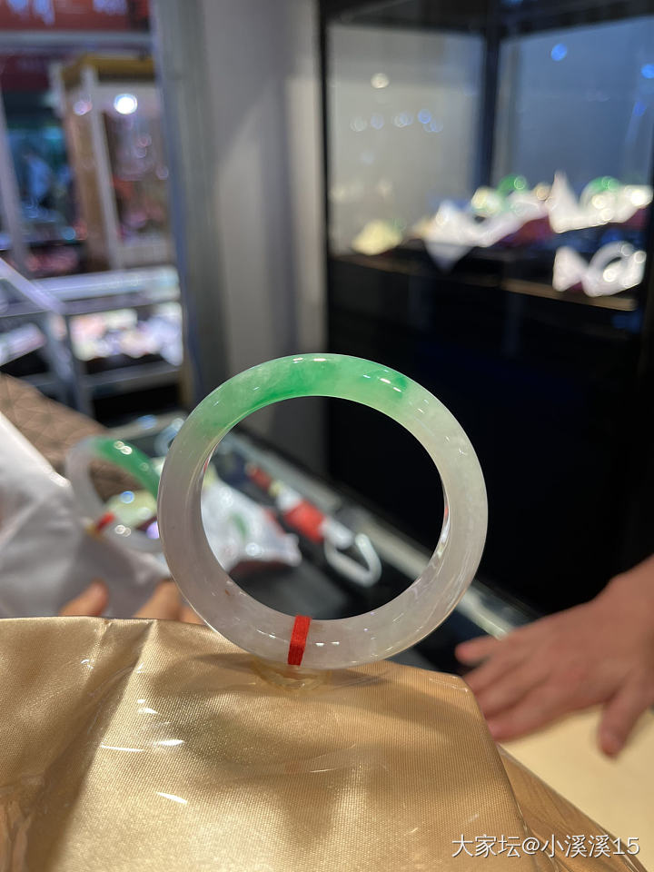 逛了个展_展会翡翠