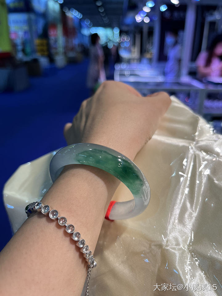 逛了个展_展会翡翠