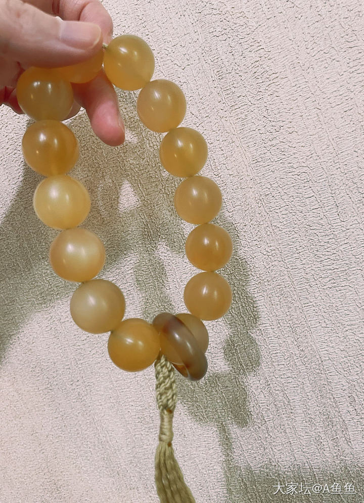 我宣布这是我今年最爱的手串！！羊角大珠珠，手感真的绝了！_牙骨角珠串有机宝石