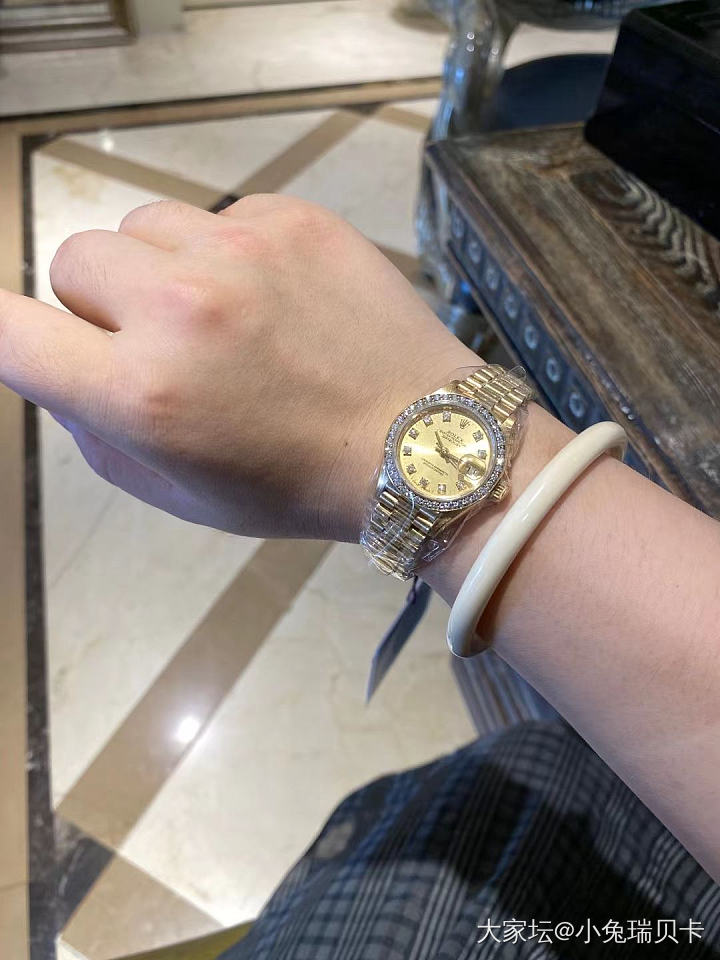 天呐 眼睛移不动 求拍醒 想要这块金金劳_劳力士手表