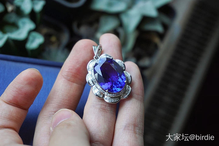 珠宝大片到底是怎么拍出来的呢？_名贵宝石彩色宝石