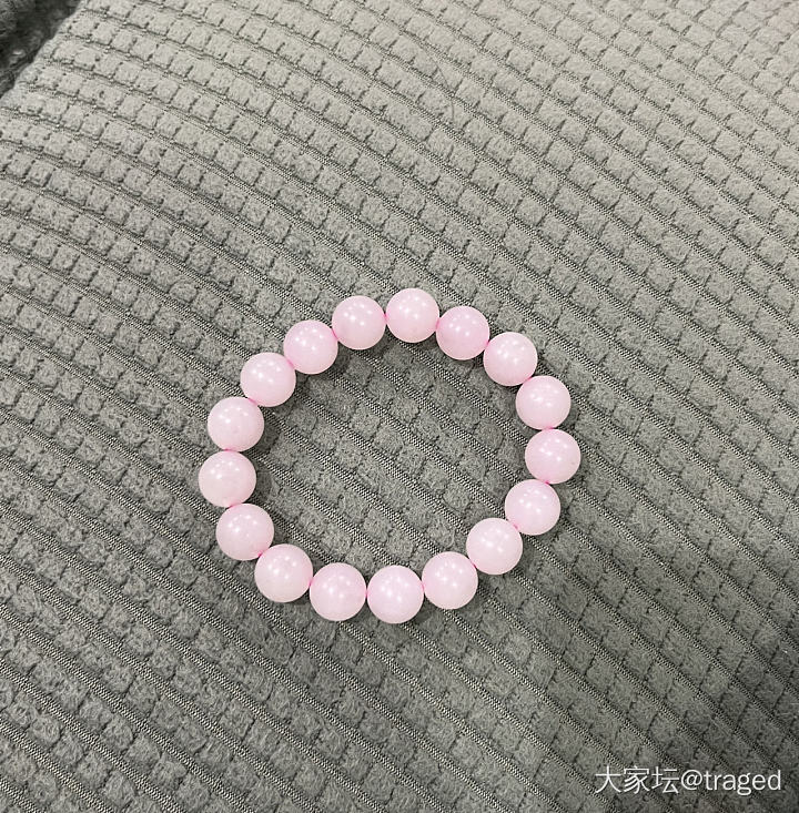 这绳子颜色的威力就离谱_串珠和田玉