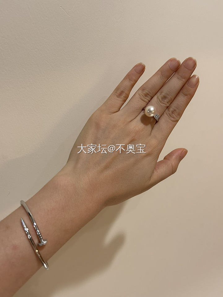 【今日珍珠38】如果澳白是珍珠里的女王，那白透粉是公主_银金珍珠有机宝石