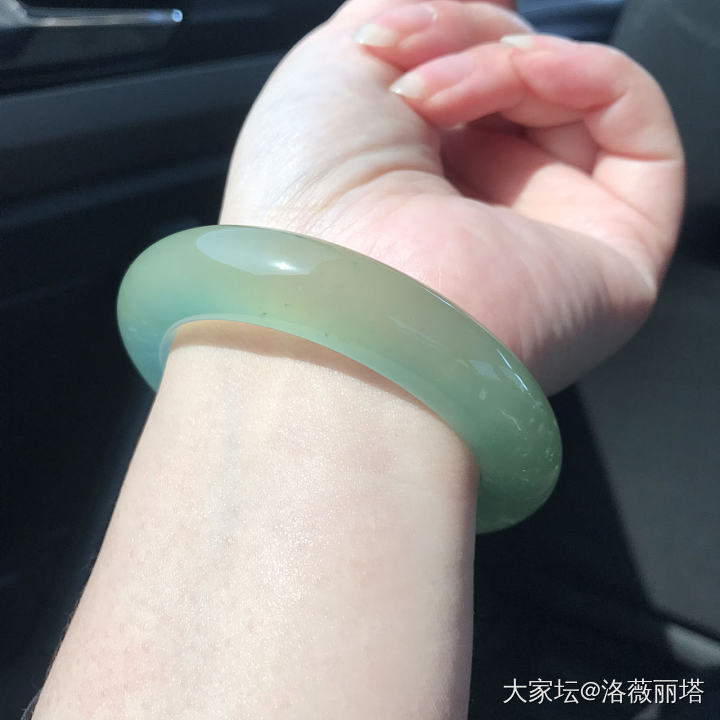 放假第一天 我们这里竟然开始下雨了_手镯岫岩玉