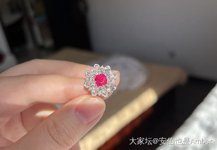 一个小靓女_名贵宝石