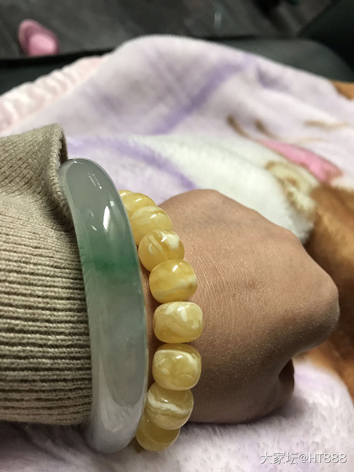 不能只爱翡翠啊_琥珀蜜蜡翡翠