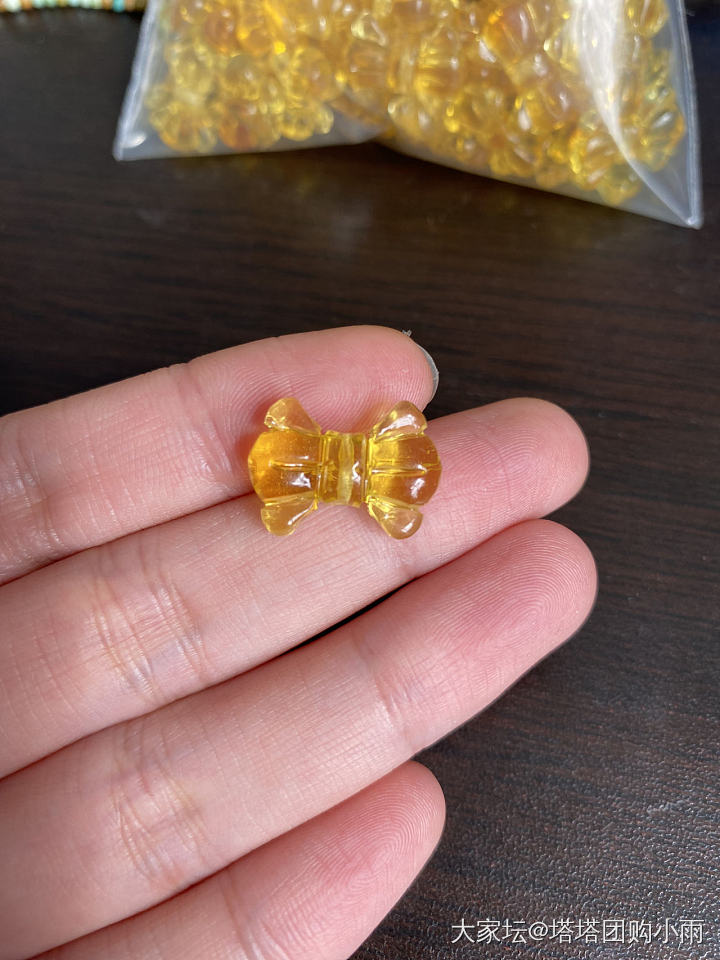 蜜蜡桂花💰9.5，蝴蝶结8.8一个_琥珀蜜蜡