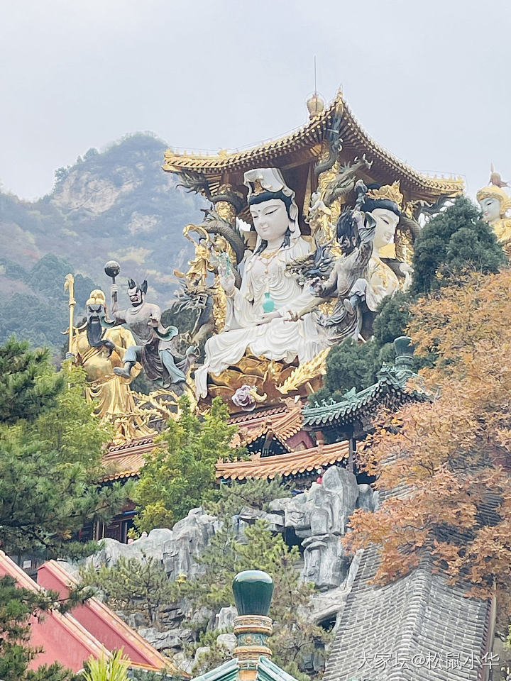 白瀑寺

应该是第三次来这里了，藏在山凹里的寺院，挺有特色的。寺院不是很大，一进..._旅游生活