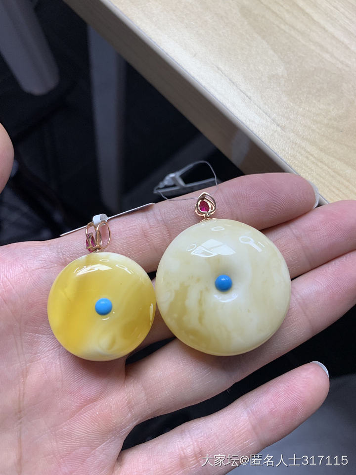 选哪个_琥珀蜜蜡