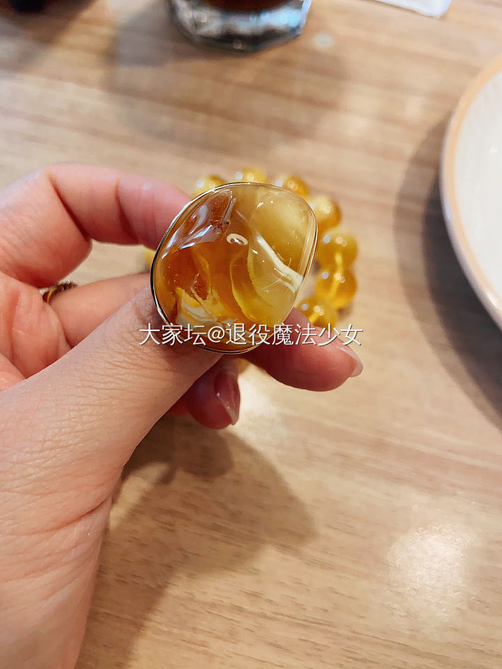 像蜜糖，甜蜜会发光_戒指珠串琥珀蜜蜡