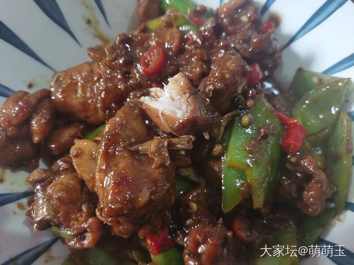 辣椒炒鸡！星期天的快乐！_美食