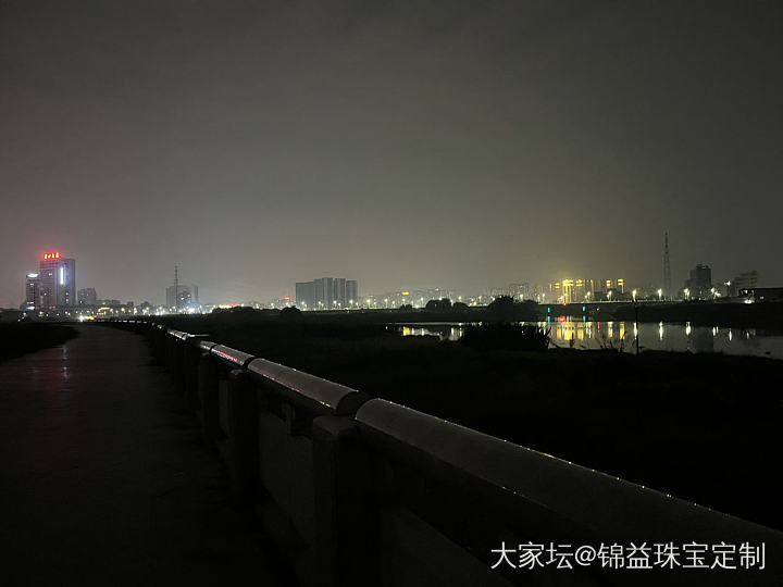 夜跑么？跑斋的，单程不停那种，回程扫电动车🛵😫
今日一口气跑四公里，回程还一口气..._运动