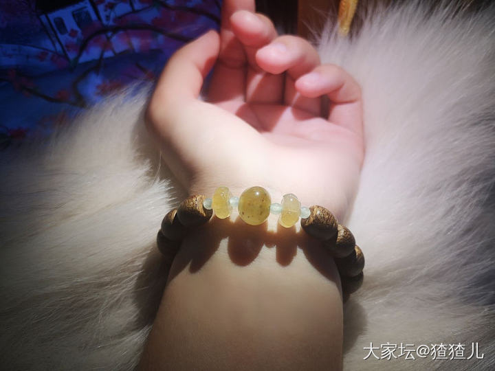 沉香加翡翠，美丽会翻倍哦😊_翡翠香道文玩