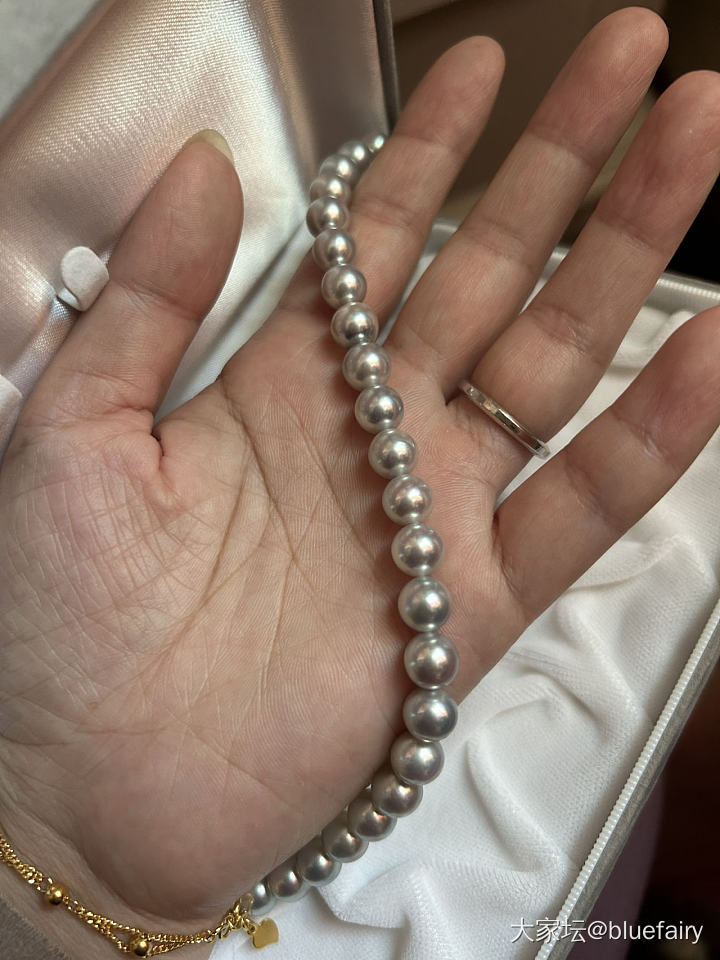 忍不住再来秀一波 暗光下熠熠生辉_珍珠
