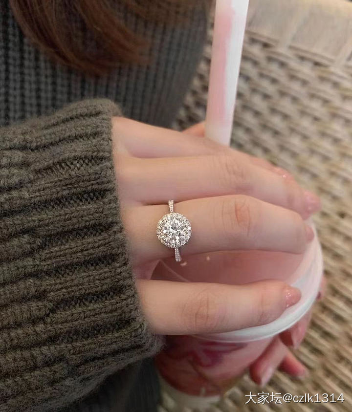 莫桑钻石值得买吗 难以拒绝莫桑钻的三个理由_莫桑石