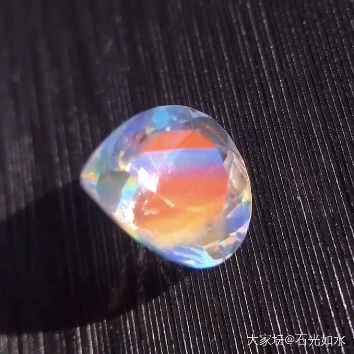 没有拍照的习惯，浅秀几颗月光石吧～_彩色宝石
