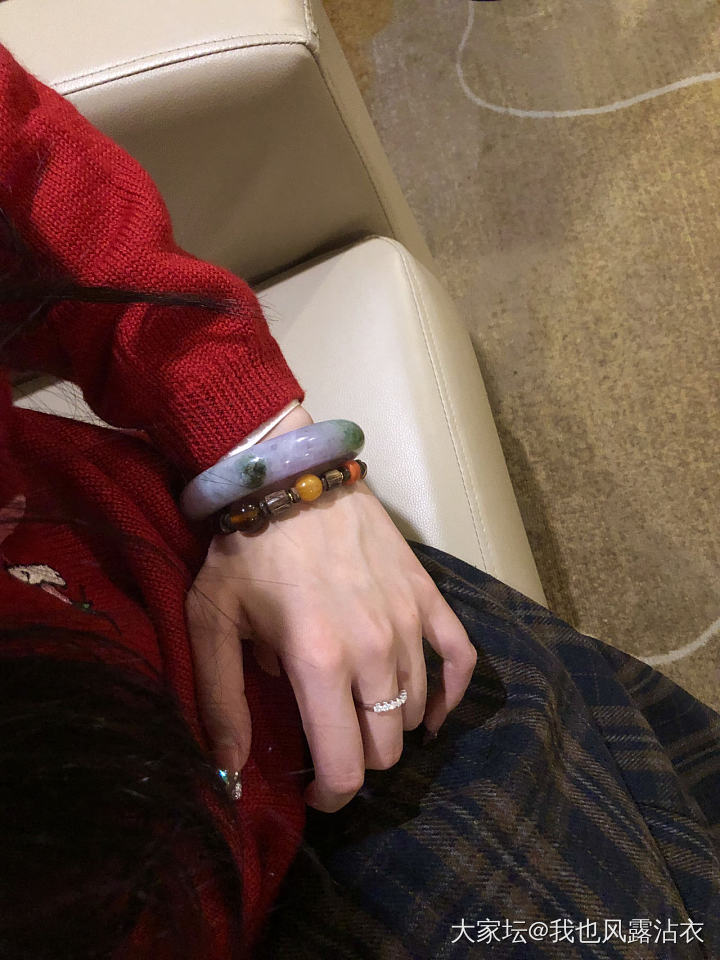新年让我看到你们的左右手_手饰翡翠