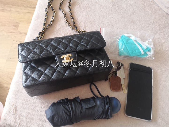 有缘遇到了黑金牛大号现货，那就是我的包带它回家啦_香奈儿包包