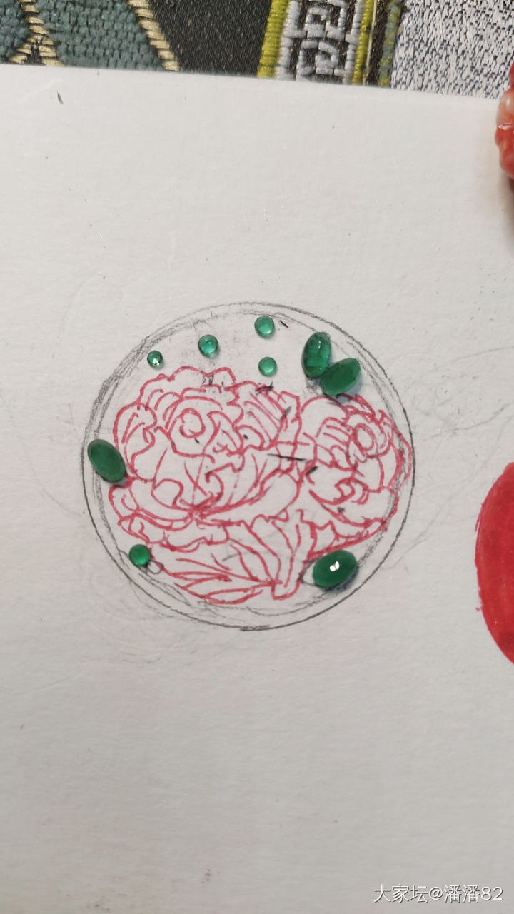 手里这几个阿卡的裸石，一直没想好镶嵌风格，定稿的过程是最纠结的💔💔💔_珊瑚