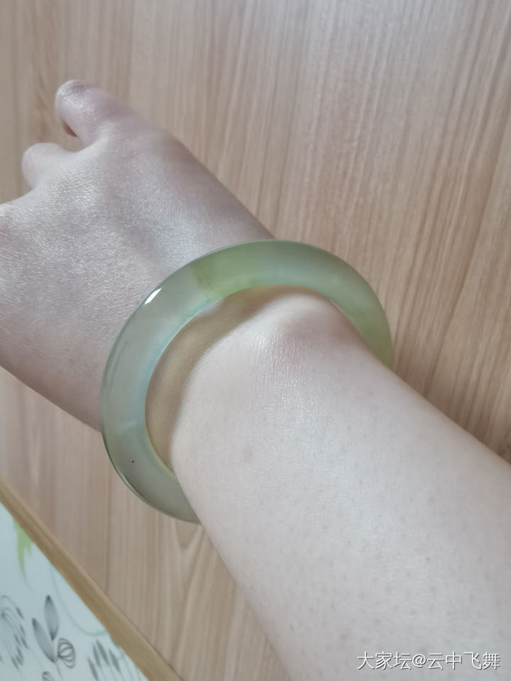 岫玉也很香_手镯岫岩玉