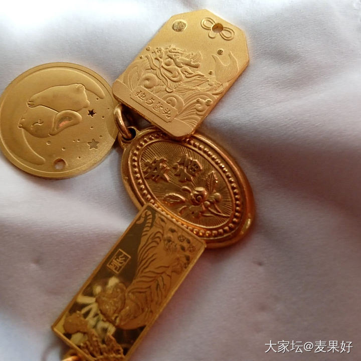 我猜明天金价要涨。_贵金属金