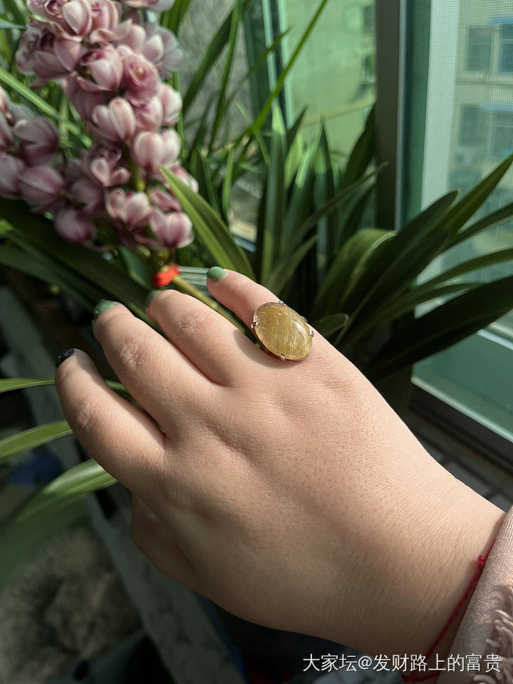 戴上赢钱的小装备_戒指发晶