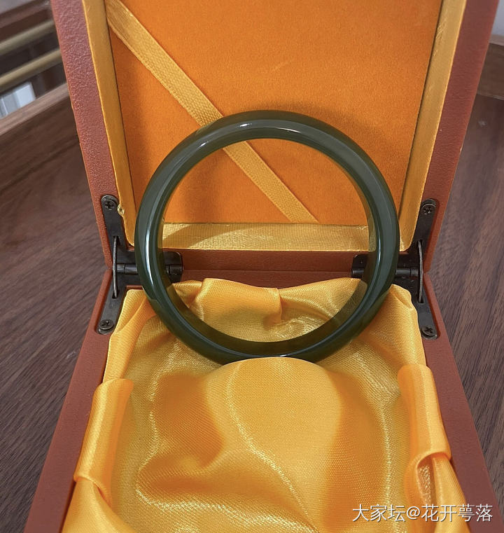 好难相信这是玛瑙！看着好像碧玉啊。_玛瑙玉髓玛瑙
