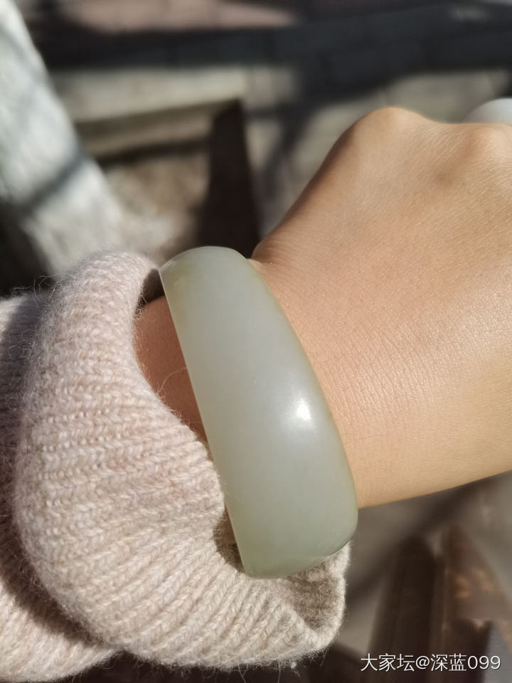 新入的c镯，满皮，存图留念_手镯和田玉