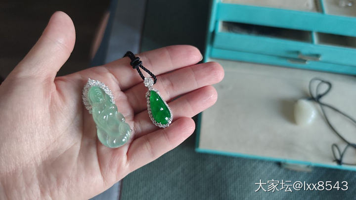 感觉今年晒珠宝的人多起来了_祖母绿名贵宝石翡翠