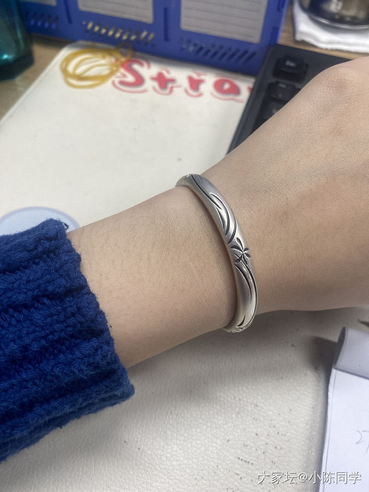 请晒出你们的左手_琥珀蜜蜡和田玉