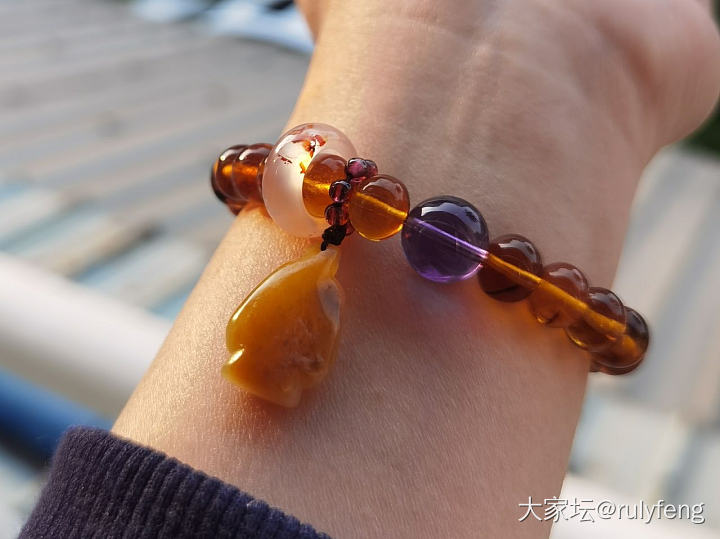 早晨的阳光😁_南红水晶和田玉琥珀蜜蜡