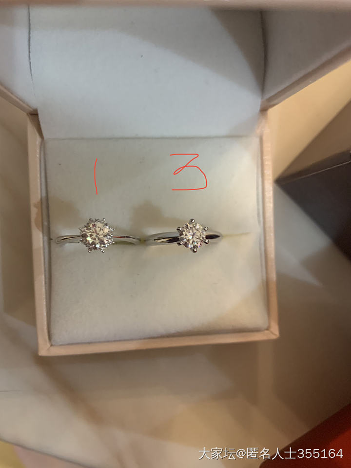 能看出来哪个是莫桑吗？_钻石
