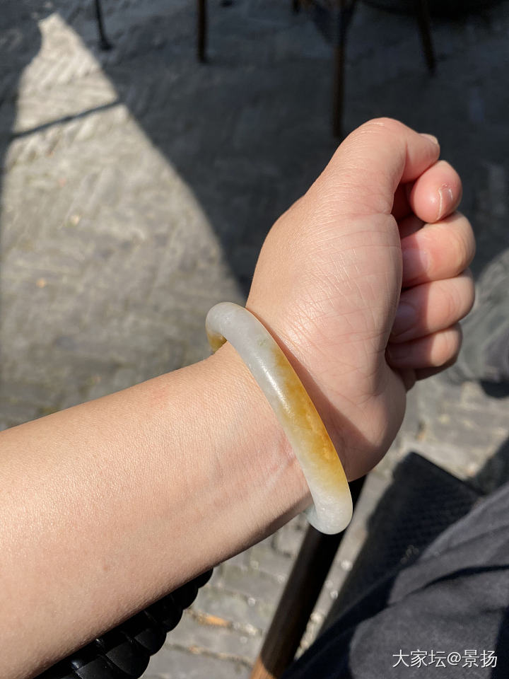 今天带着蜜糖逛古玩街_古董首饰手镯翡翠