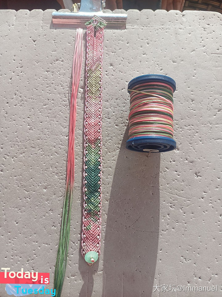 线卷儿颜色不起眼，成品还是耐看的。_编绳
