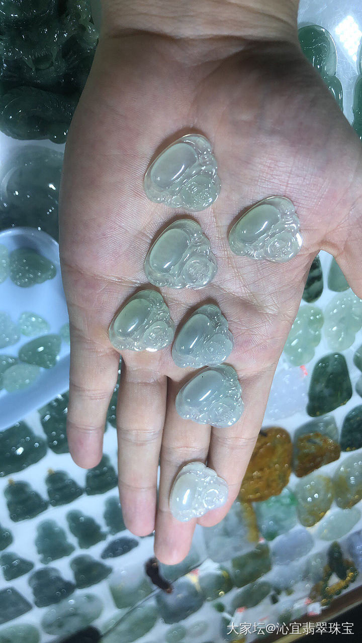 冰种佛公_翡翠
