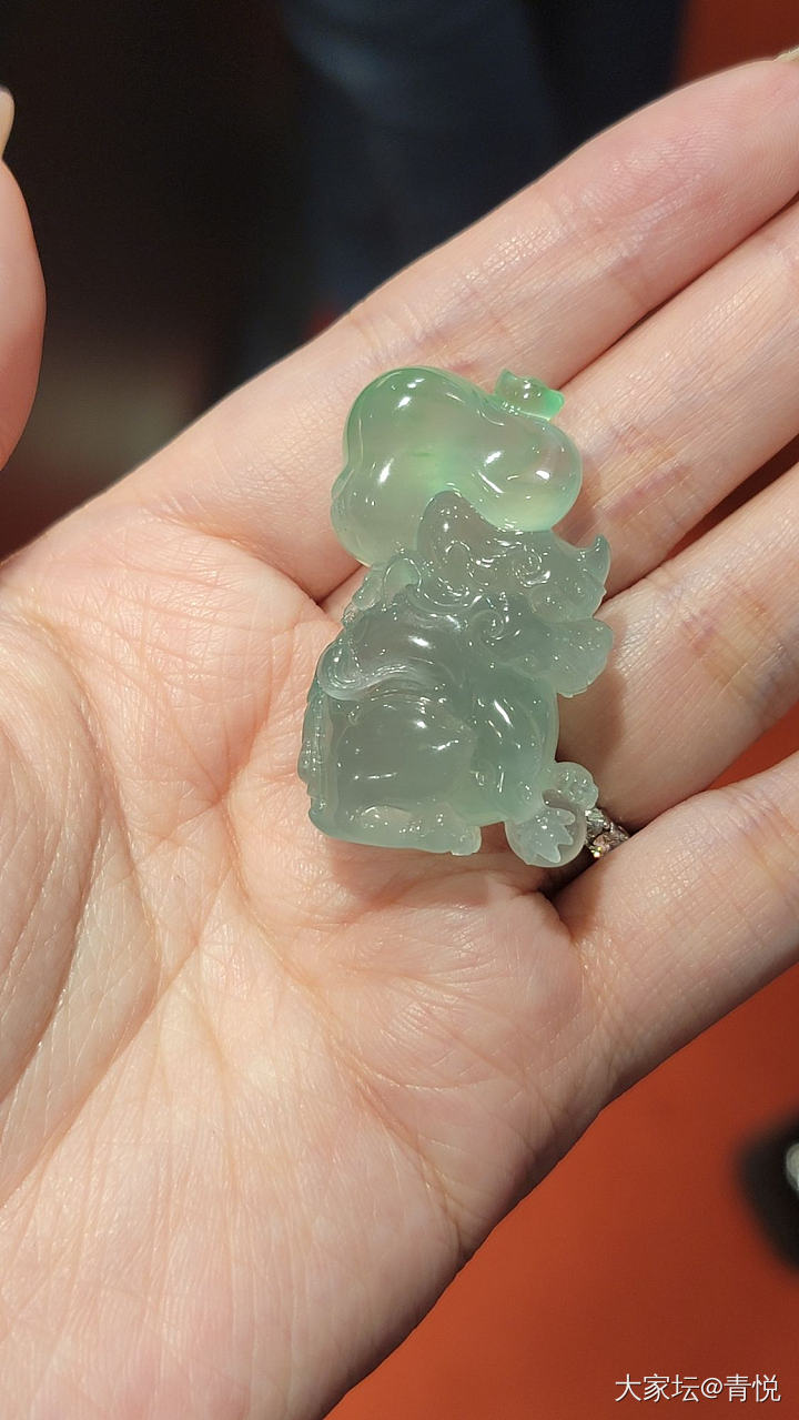 逛了一下午珠宝展，只看了一个厅_展会翡翠