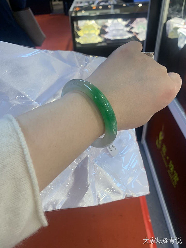 逛了一下午珠宝展，只看了一个厅_展会翡翠