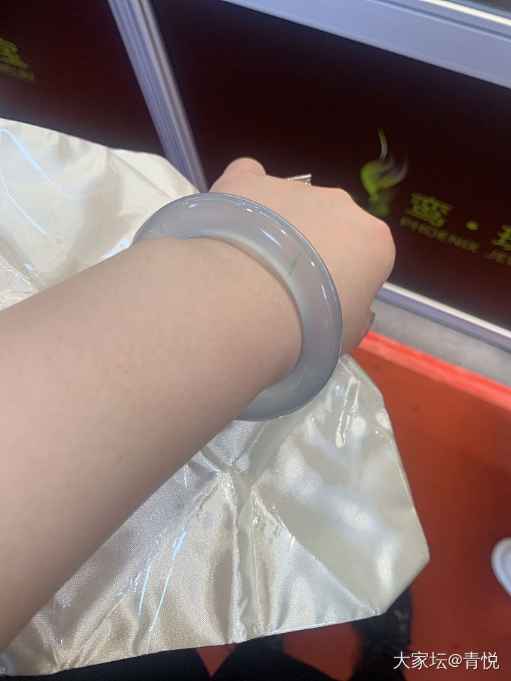 逛了一下午珠宝展，只看了一个厅_展会翡翠