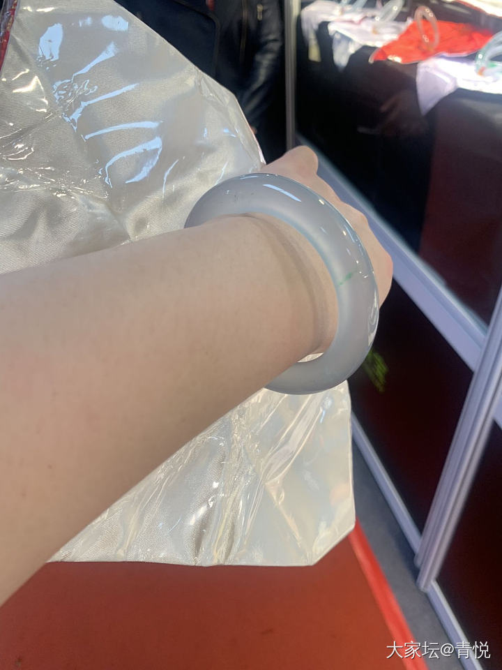 逛了一下午珠宝展，只看了一个厅_展会翡翠