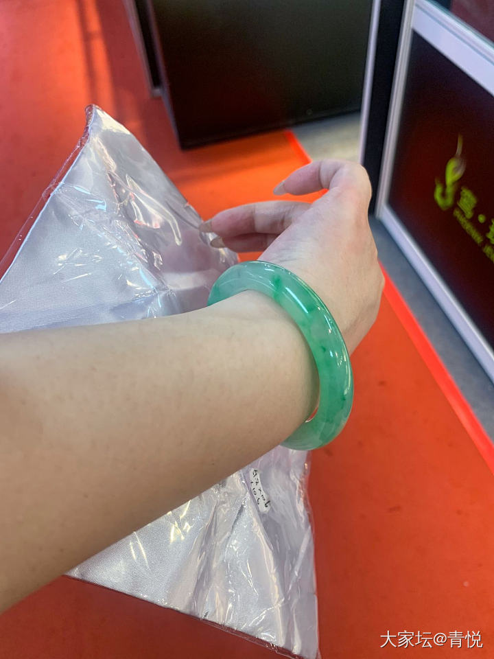 逛了一下午珠宝展，只看了一个厅_展会翡翠