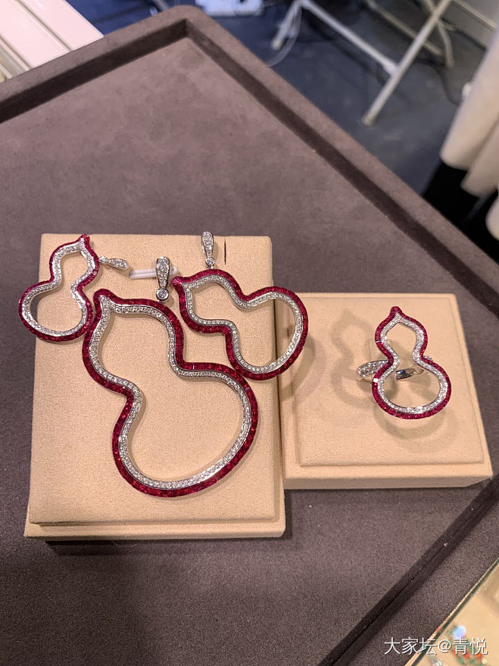 逛了一下午珠宝展，只看了一个厅_展会翡翠
