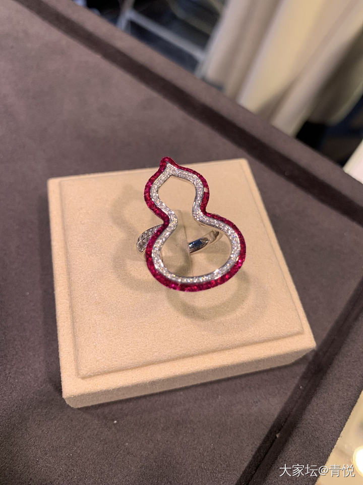 逛了一下午珠宝展，只看了一个厅_展会翡翠