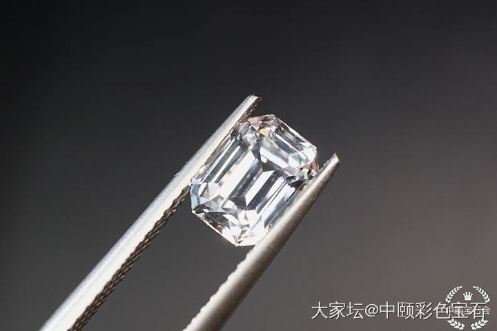 ##中颐天然白色蓝宝石##  2.08ct_蓝宝石名贵宝石