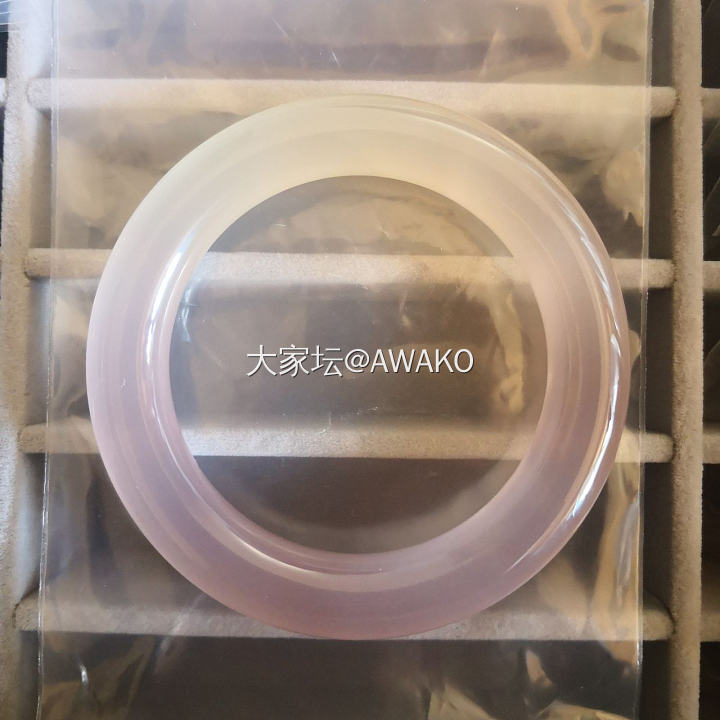 来欣赏下我妈花3500买的玛瑙手镯_手镯玉髓玛瑙