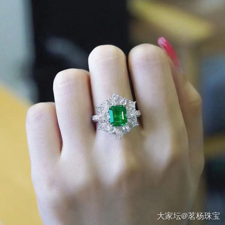 冰花～祖母绿戒指💍～_彩色宝石