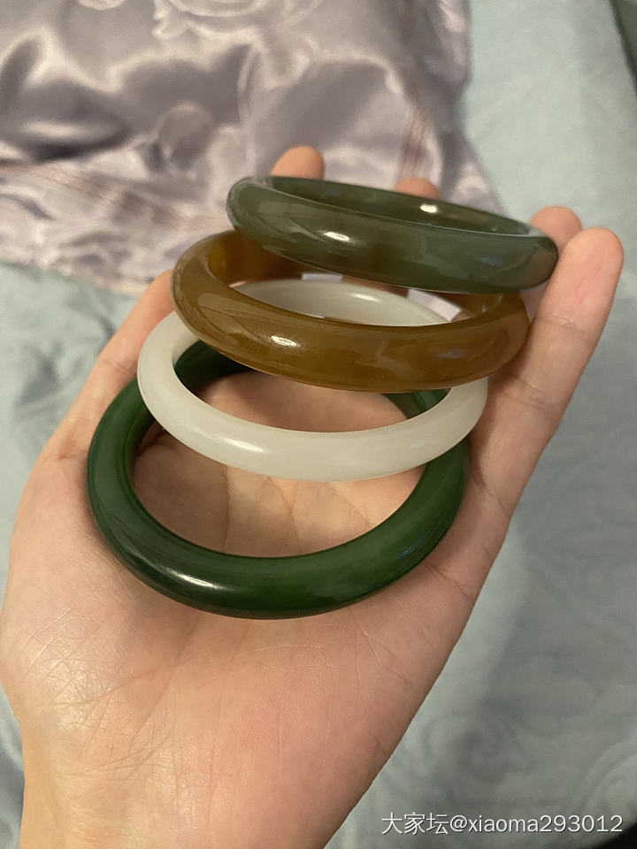镯子_手镯和田玉翡翠
