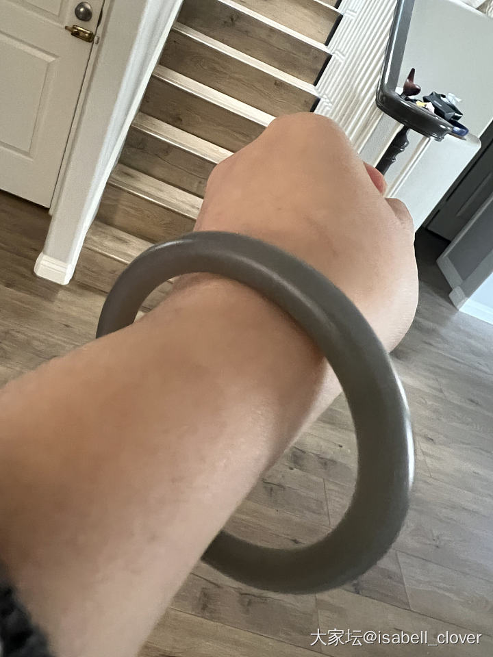 手大的痛苦_手镯和田玉