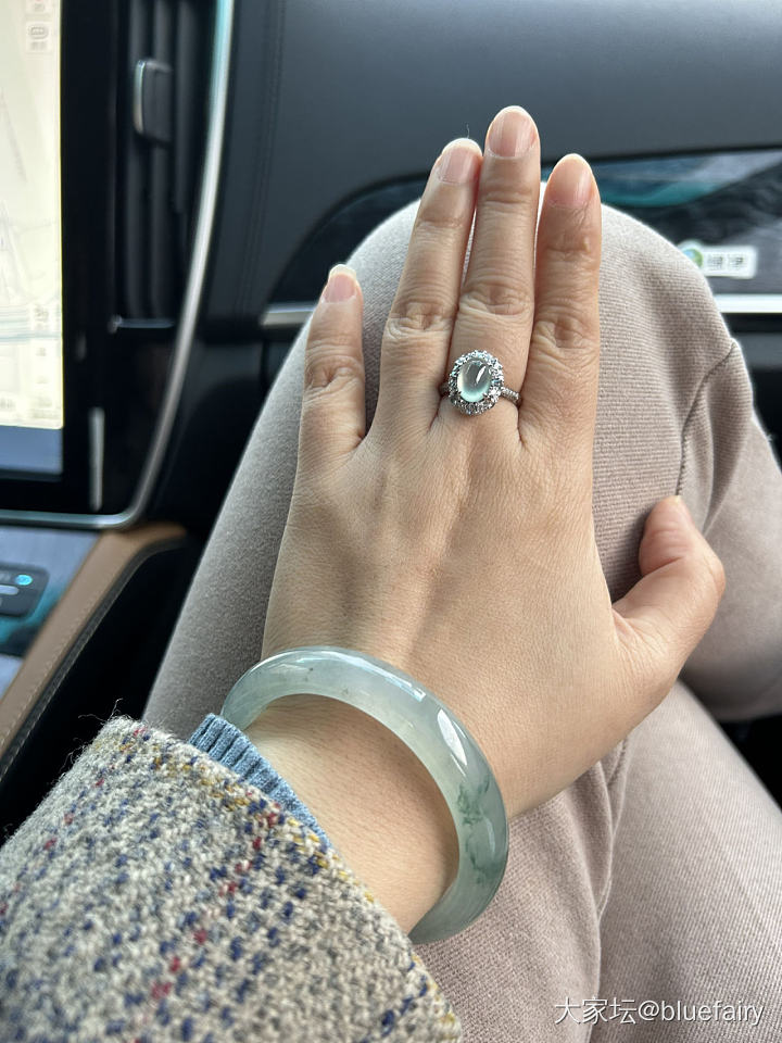 我决定为这个戒指单独发一贴_戒指翡翠