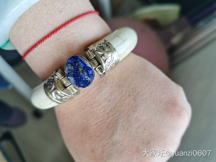 一个有趣的手镯_镶嵌青金石